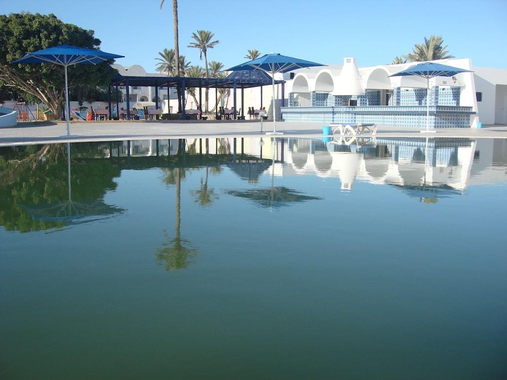 Le Grand Hotels Des Thermes Мезрая Экстерьер фото