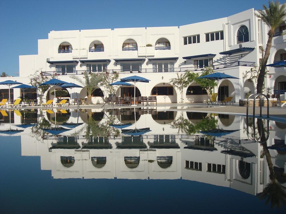Le Grand Hotels Des Thermes Мезрая Экстерьер фото